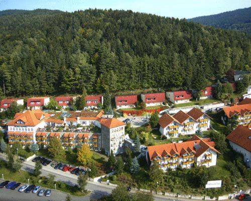 Donna Burghotel am hohen Bogen Neukirchen beim Heiligen Blut Buitenkant foto